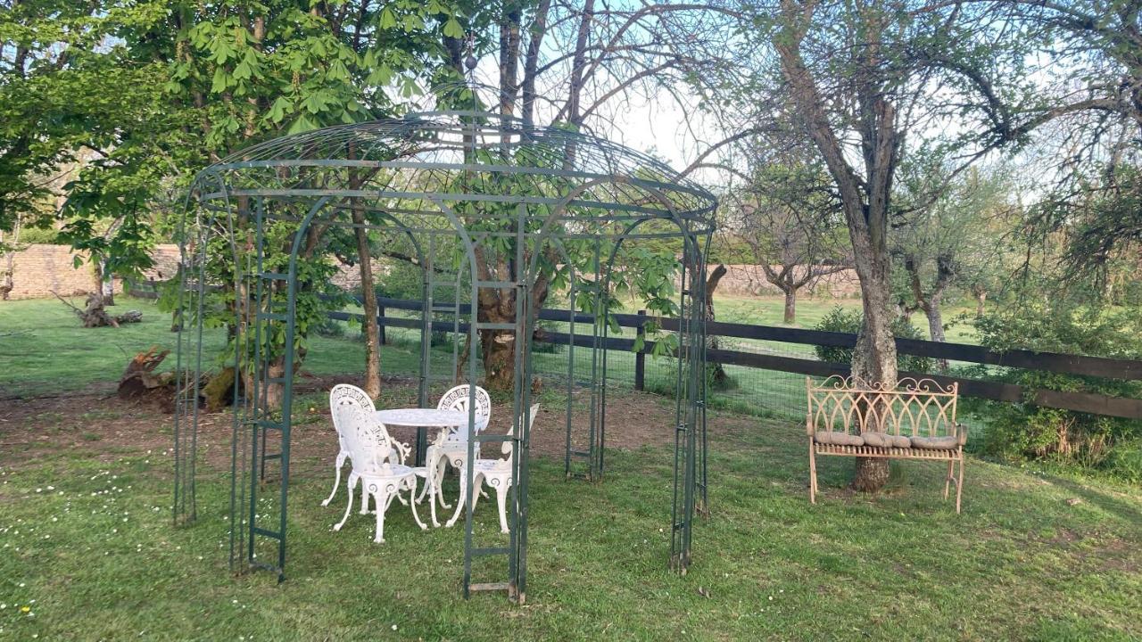 Bed and Breakfast Chez Zoiseau Et Zoiseautte Chassigny Exterior foto